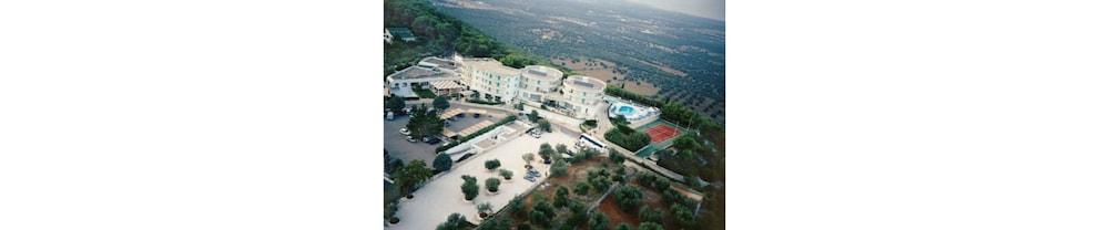 Hotel Lo Smeraldo チステルニーノ エクステリア 写真