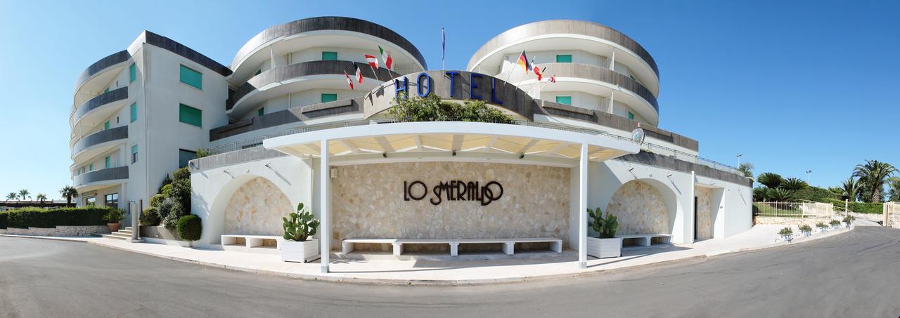 Hotel Lo Smeraldo チステルニーノ エクステリア 写真
